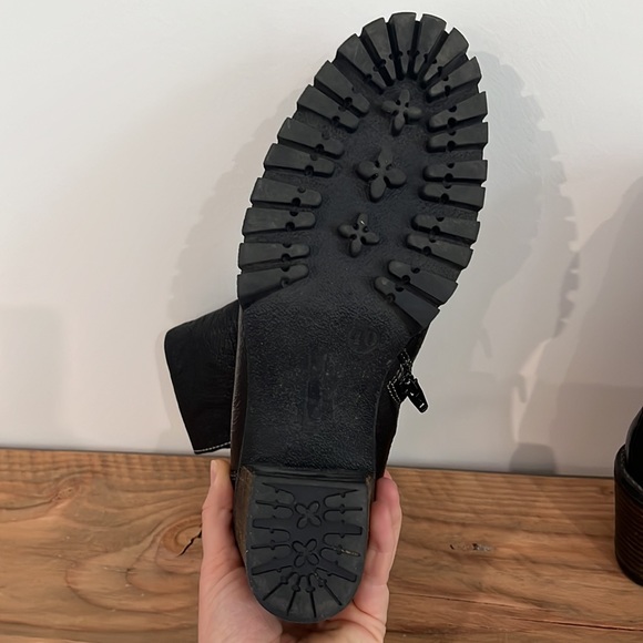 ARNOLD CHURGIN Bootie - Picture 6 of 8